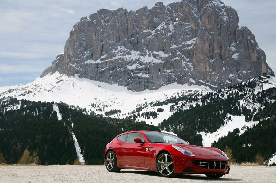  Ferrari FF 2011 года  (фото 122 из 195)